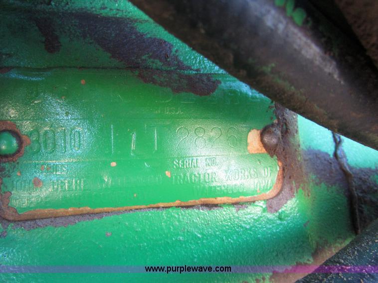 image for item I6727 John Deere 3010 tractor