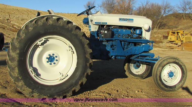image for item I6729 Ford 4000 tractor