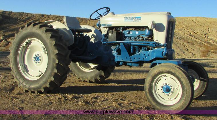 image for item I6729 Ford 4000 tractor