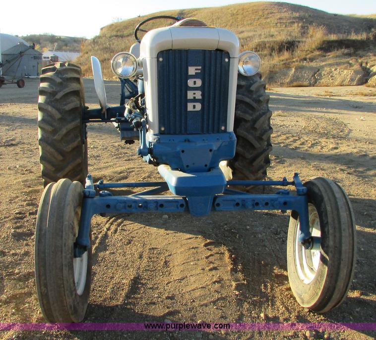 image for item I6729 Ford 4000 tractor