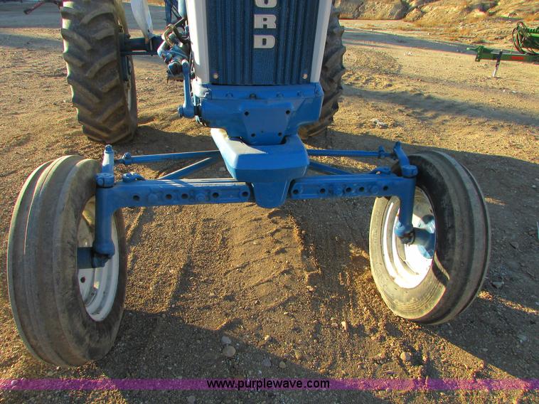 image for item I6729 Ford 4000 tractor