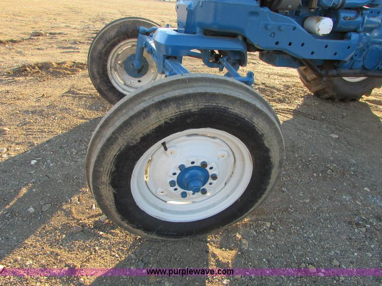 image for item I6729 Ford 4000 tractor