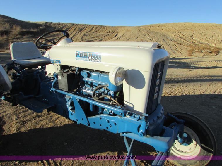 image for item I6729 Ford 4000 tractor