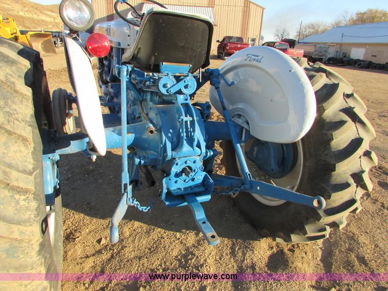 image for item I6729 Ford 4000 tractor