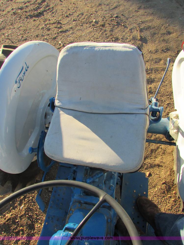 image for item I6729 Ford 4000 tractor