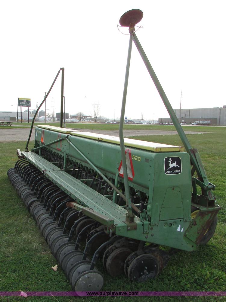 image for item I6740 John Deere 520 grain drill