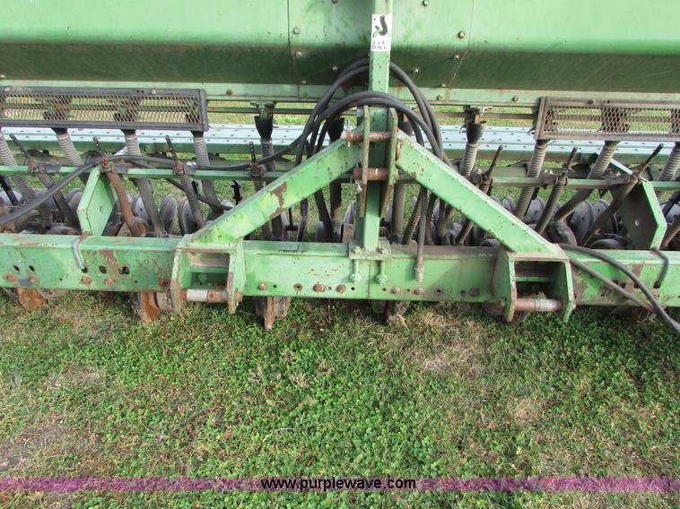 image for item I6740 John Deere 520 grain drill