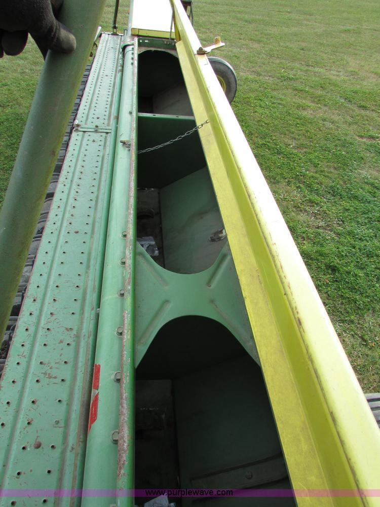 image for item I6740 John Deere 520 grain drill