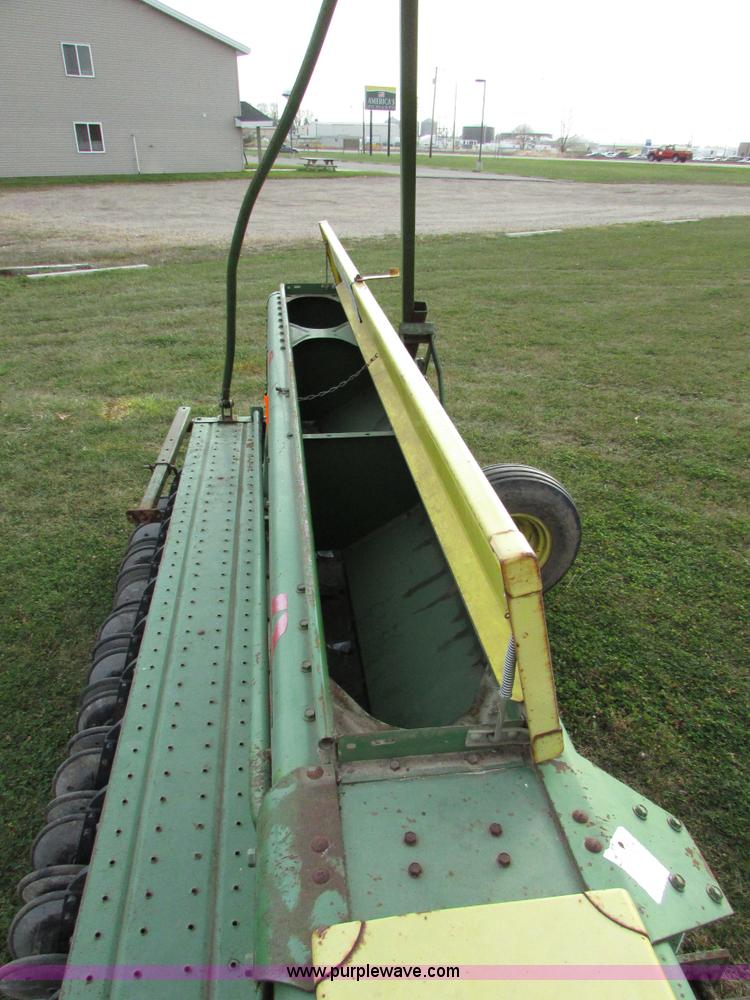 image for item I6740 John Deere 520 grain drill