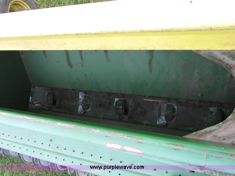 image for item I6740 John Deere 520 grain drill