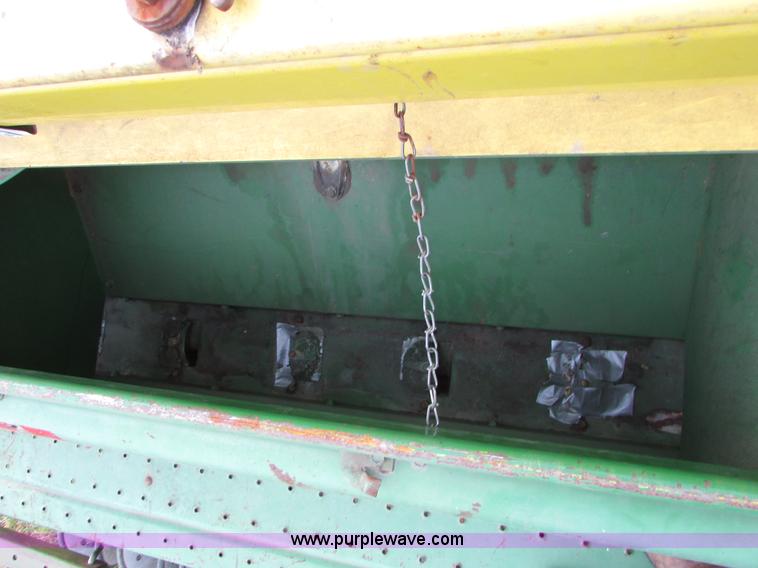 image for item I6740 John Deere 520 grain drill