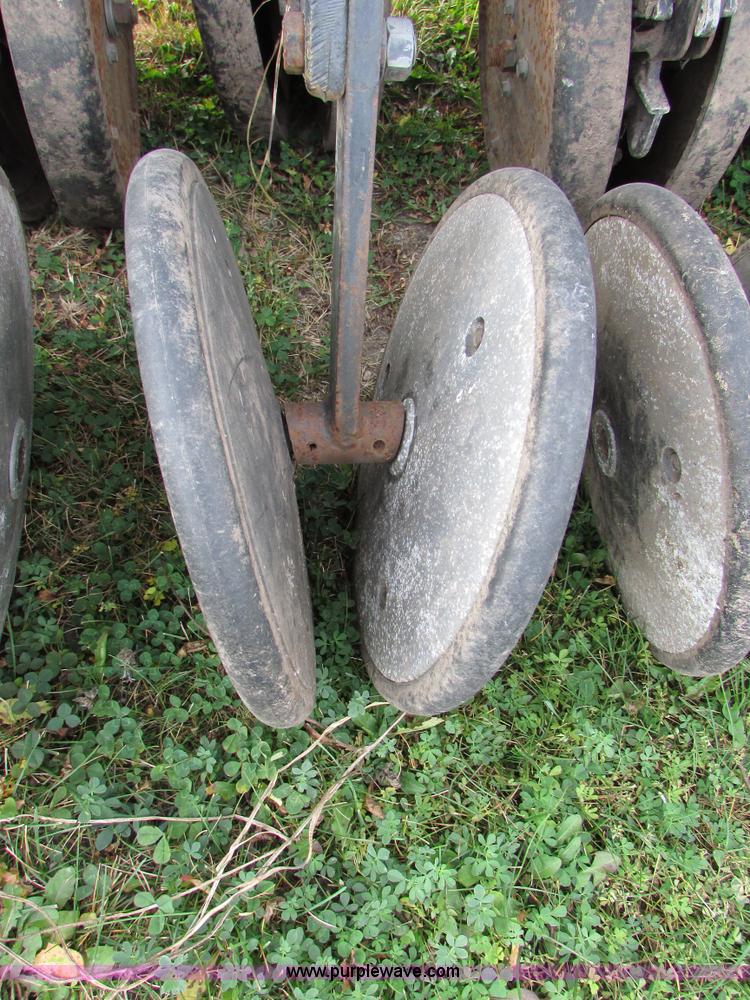 image for item I6740 John Deere 520 grain drill