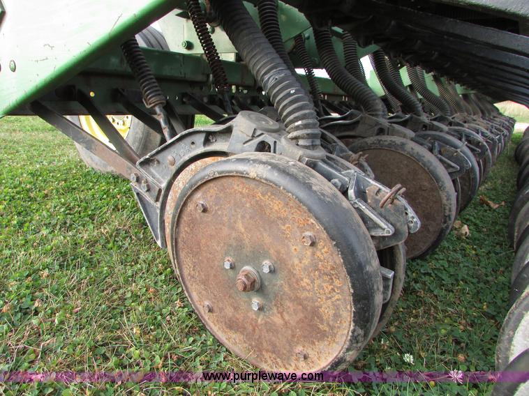image for item I6740 John Deere 520 grain drill