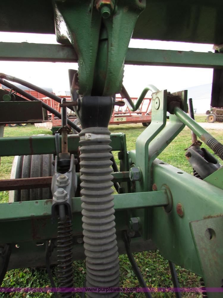 image for item I6740 John Deere 520 grain drill