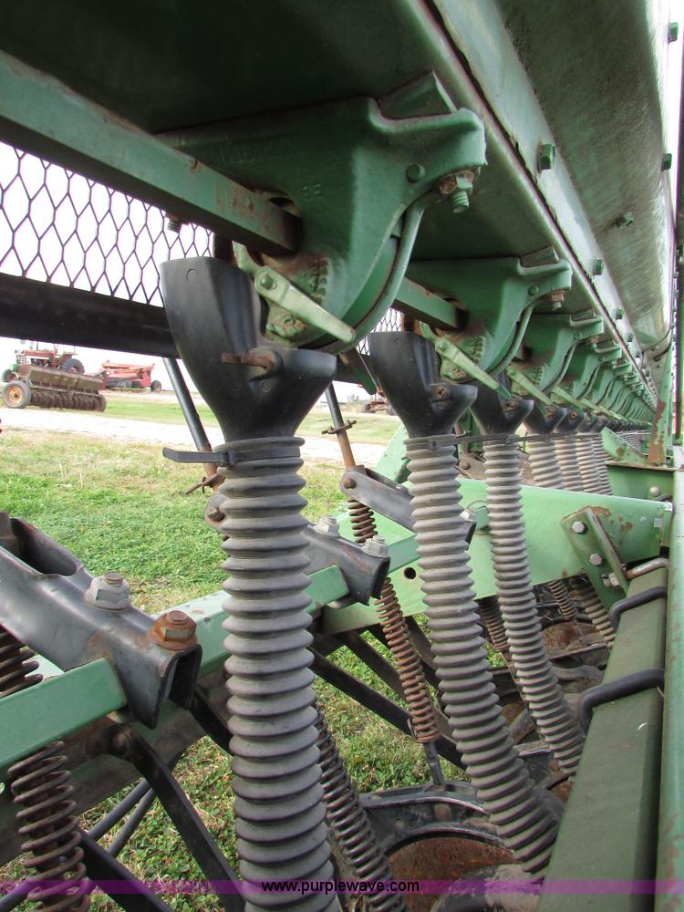 image for item I6740 John Deere 520 grain drill
