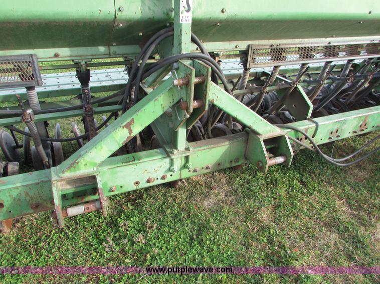 image for item I6740 John Deere 520 grain drill
