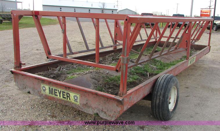 Meyer Round Bale Feeder Wagon Item I6741 12 3 2014