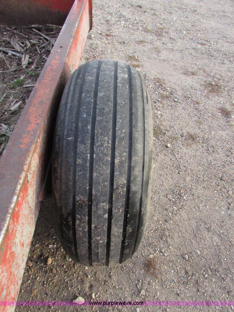 image for item I6741 Meyer round bale feeder wagon