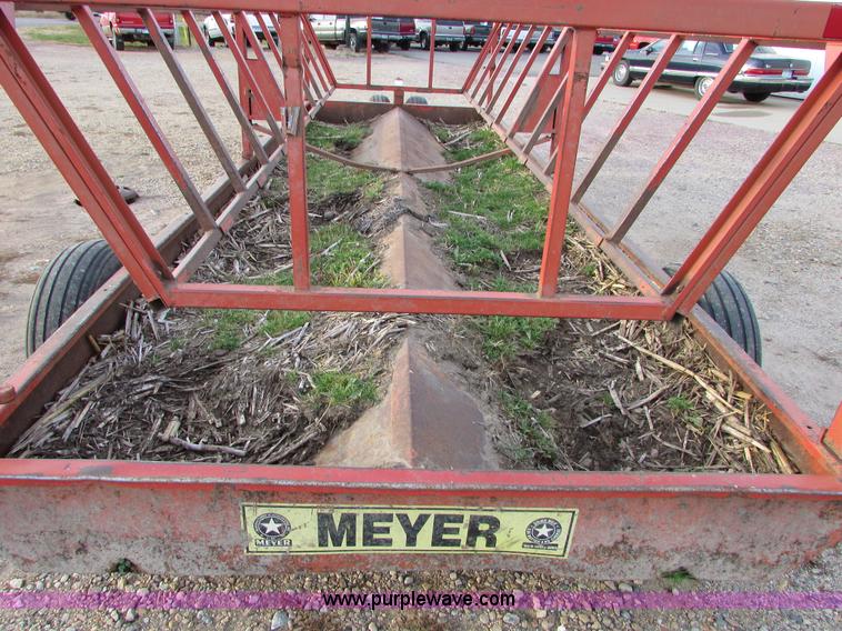 image for item I6741 Meyer round bale feeder wagon