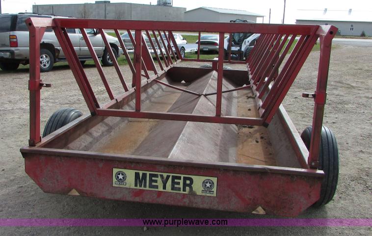 image for item I6744 Meyer round bale feeder wagon