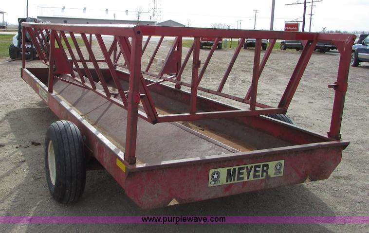 image for item I6744 Meyer round bale feeder wagon