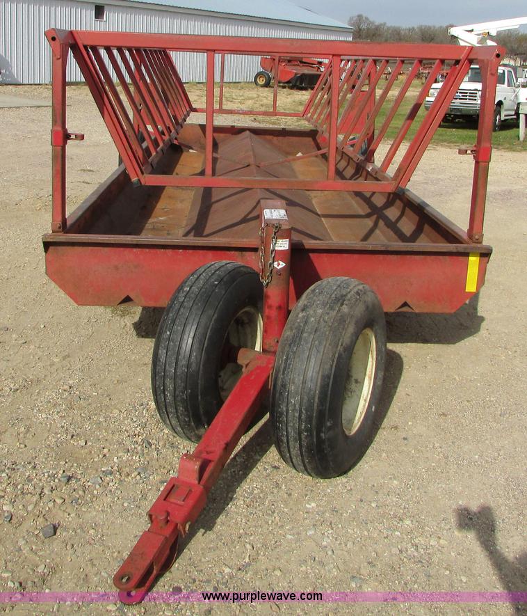 image for item I6744 Meyer round bale feeder wagon