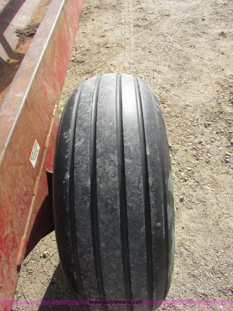 image for item I6744 Meyer round bale feeder wagon