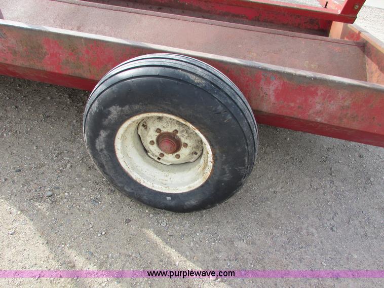 image for item I6744 Meyer round bale feeder wagon