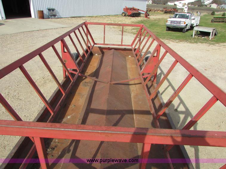 image for item I6744 Meyer round bale feeder wagon