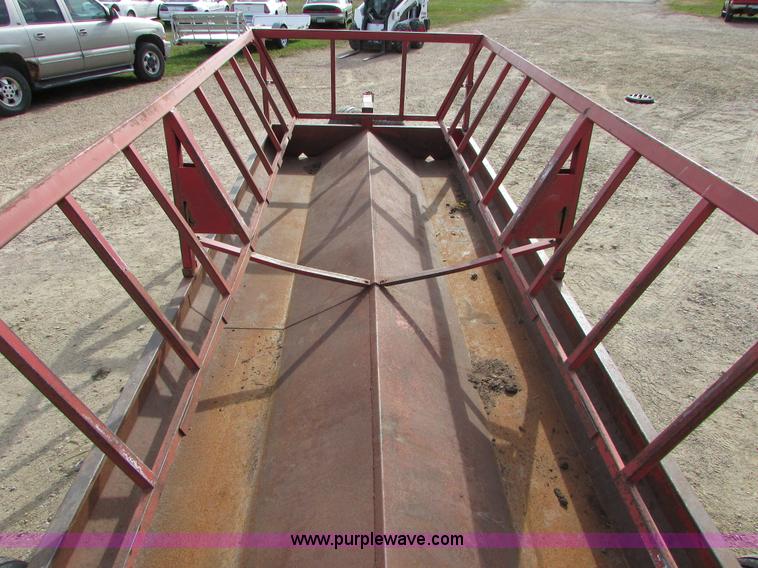 image for item I6744 Meyer round bale feeder wagon