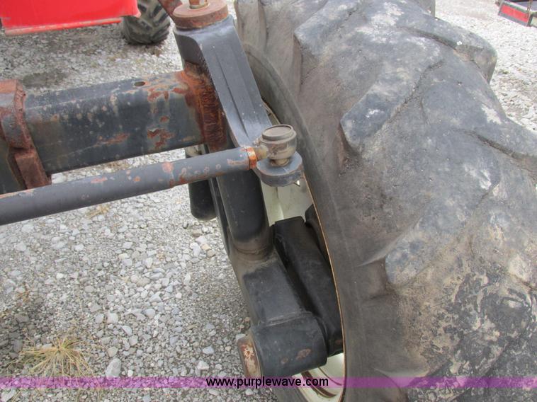 image for item I8881 1998 Apache A760 self-propelled sprayer