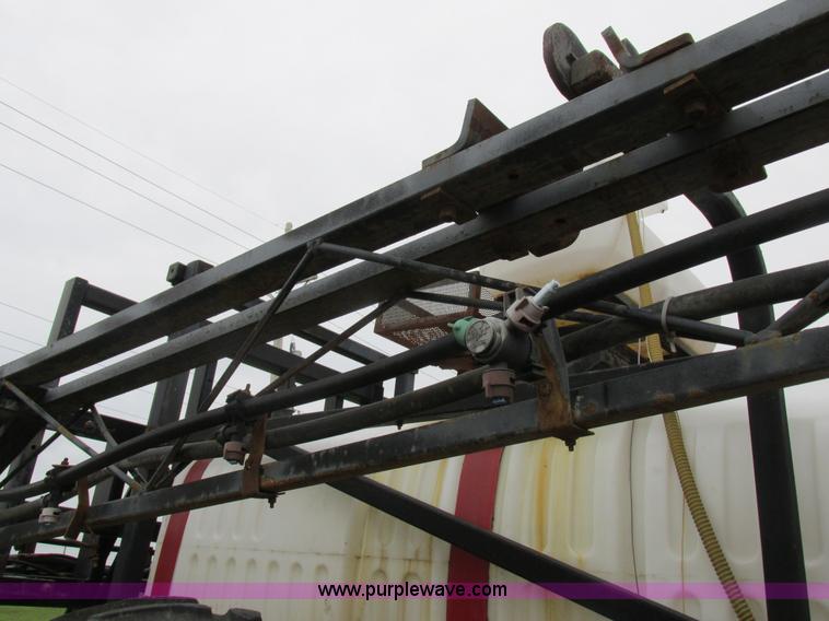 image for item I8881 1998 Apache A760 self-propelled sprayer