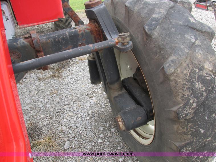 image for item I8881 1998 Apache A760 self-propelled sprayer