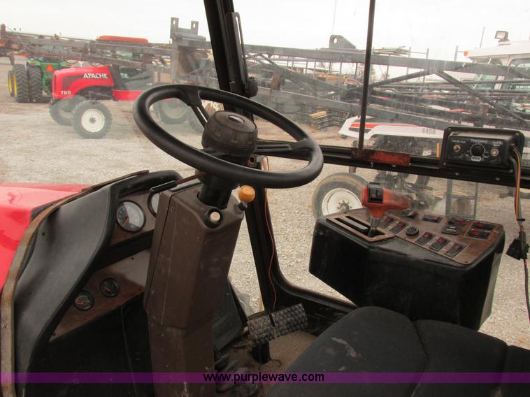 image for item I8881 1998 Apache A760 self-propelled sprayer