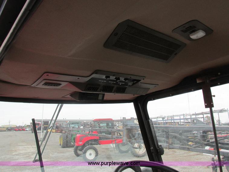 image for item I8881 1998 Apache A760 self-propelled sprayer