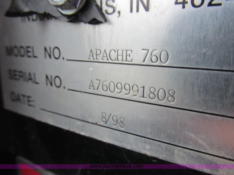 image for item I8881 1998 Apache A760 self-propelled sprayer