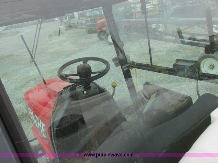 image for item I8881 1998 Apache A760 self-propelled sprayer