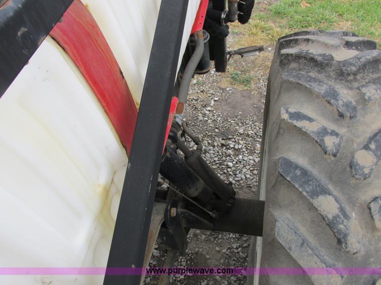 image for item I8881 1998 Apache A760 self-propelled sprayer