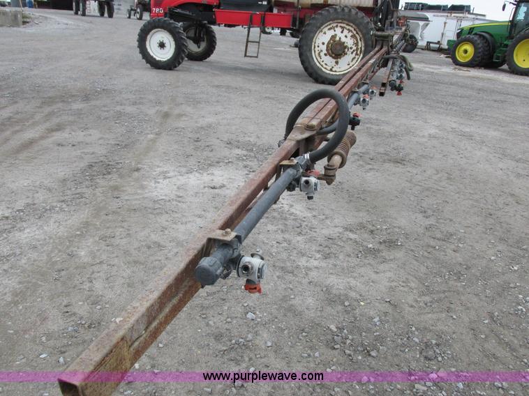 image for item I8882 2000 Apache A780 self-propelled sprayer