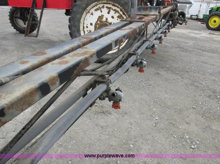 image for item I8882 2000 Apache A780 self-propelled sprayer