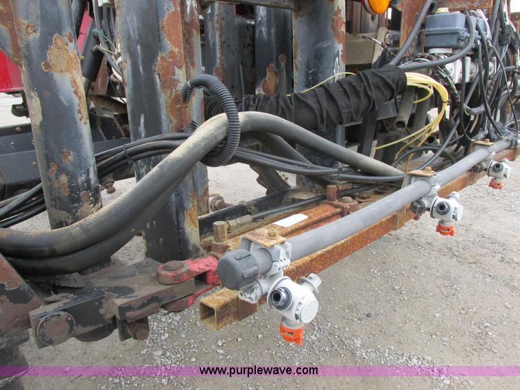 image for item I8882 2000 Apache A780 self-propelled sprayer