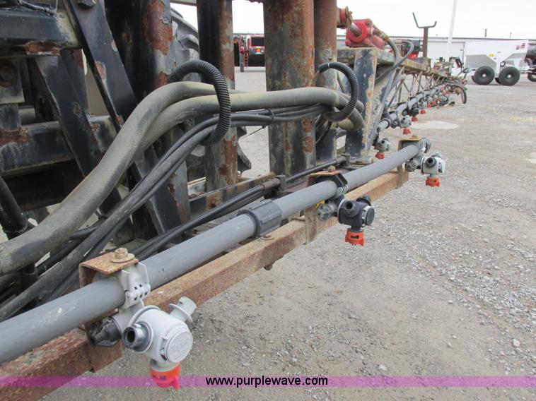 image for item I8882 2000 Apache A780 self-propelled sprayer