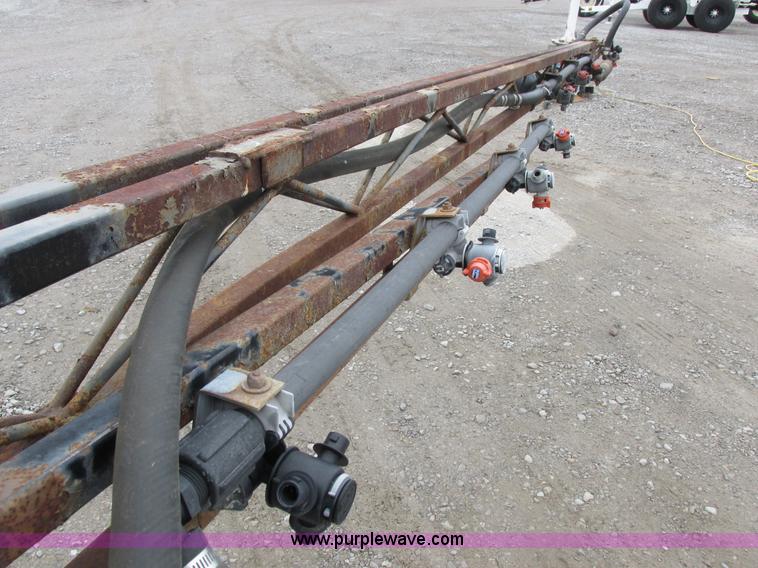 image for item I8882 2000 Apache A780 self-propelled sprayer