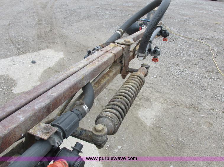 image for item I8882 2000 Apache A780 self-propelled sprayer