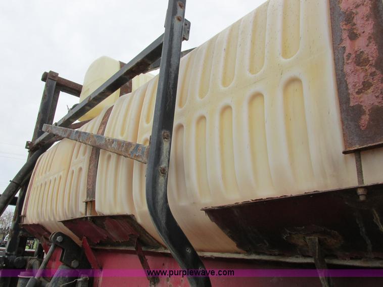 image for item I8882 2000 Apache A780 self-propelled sprayer