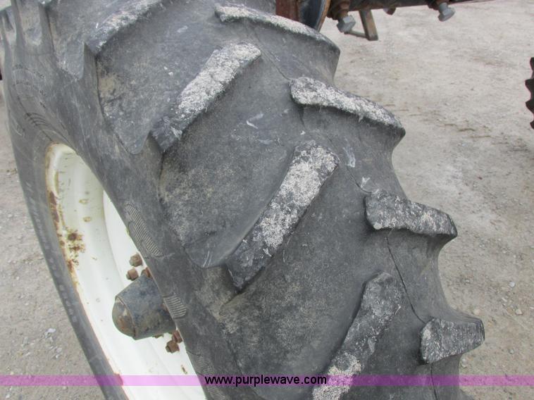 image for item I8882 2000 Apache A780 self-propelled sprayer