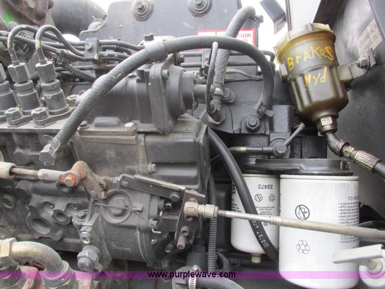 image for item I8882 2000 Apache A780 self-propelled sprayer