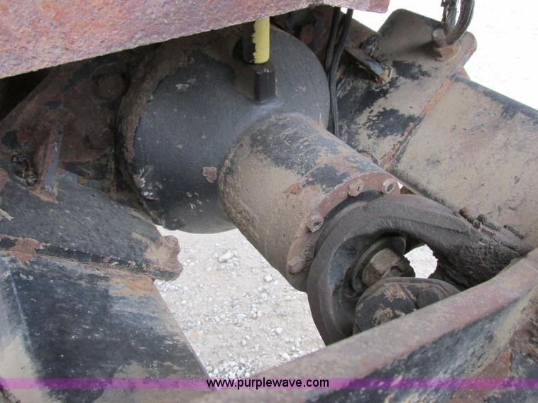 image for item I8882 2000 Apache A780 self-propelled sprayer