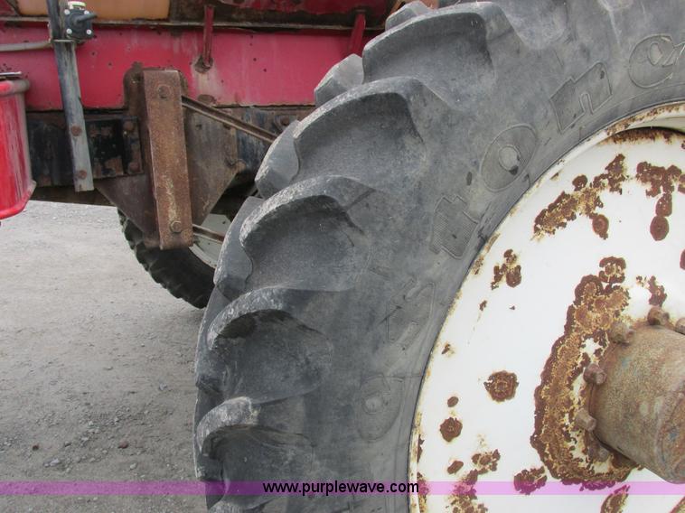 image for item I8882 2000 Apache A780 self-propelled sprayer