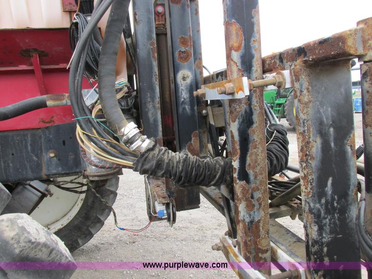 image for item I8882 2000 Apache A780 self-propelled sprayer